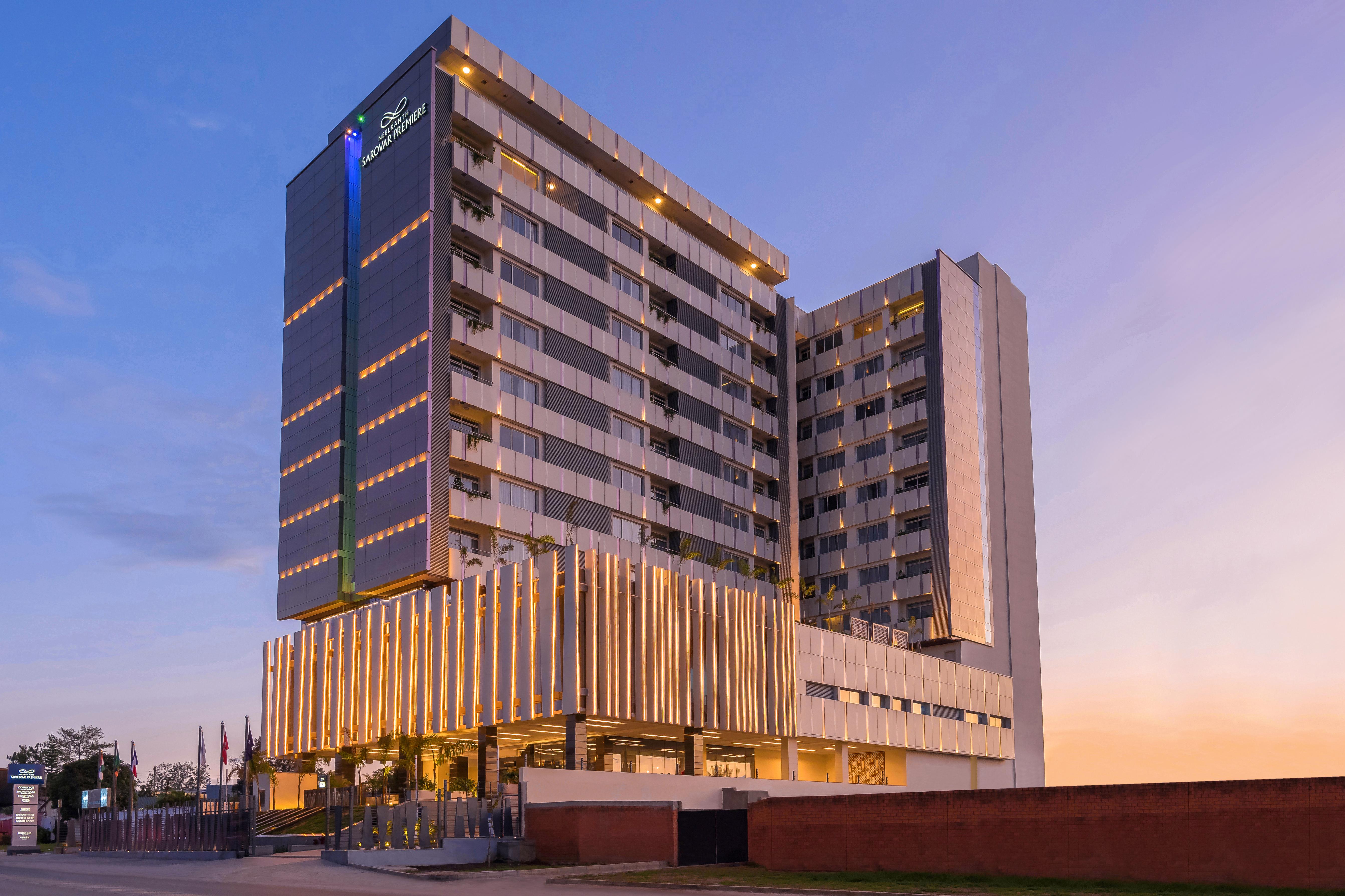 Neelkanth Sarovar Premiere Hotel Lusaka Exterior photo